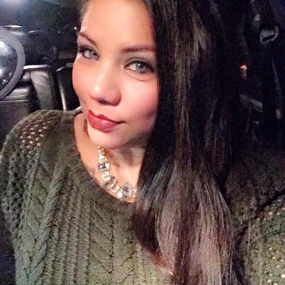 Meet your Posher, Yess - Picture 3 of 3